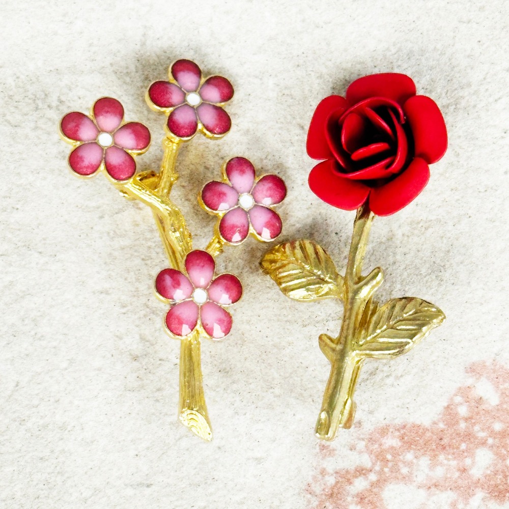Set of 2 Vintage Gold Tone Enamel‎ Flower Brooch Pins Red Rose & Pink Flowers